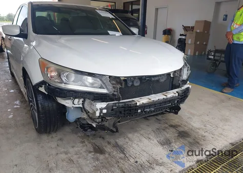 2017 Honda Accord Sport z USA, uszkodzony, nr VIN 1HGCR2F56HA143320